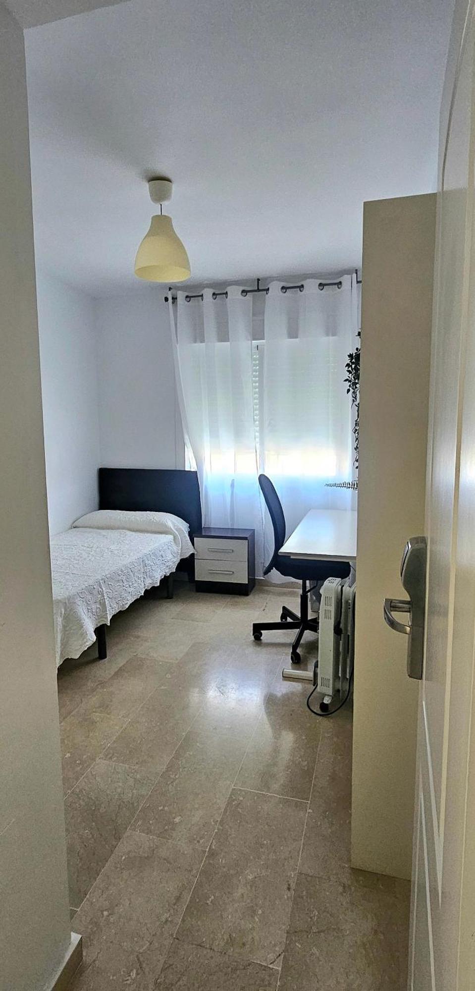 Hostel Residencia Alfil Málaga Dış mekan fotoğraf