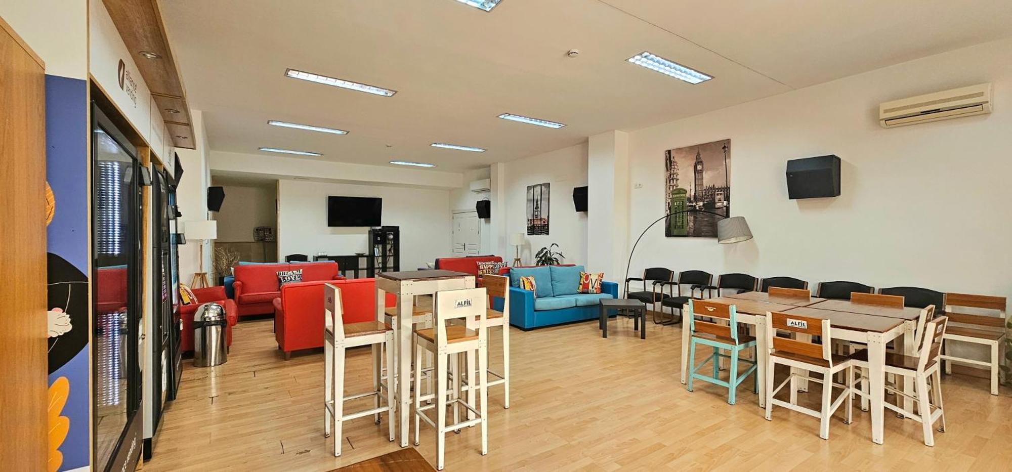 Hostel Residencia Alfil Málaga Dış mekan fotoğraf